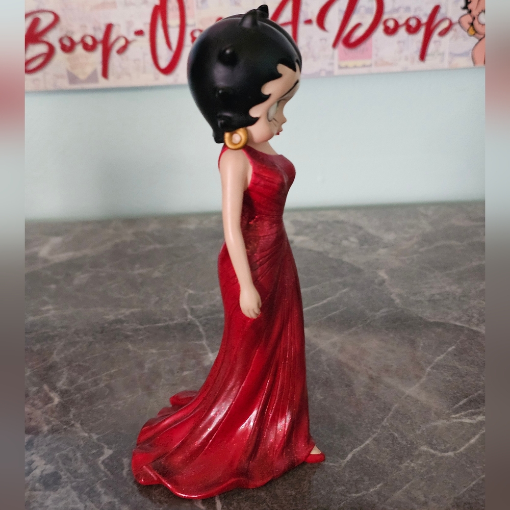 Westland Giftware Betty Boop "Lady in Red" Figurine #6881 Vintage 2001